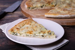 Осетинский пирог сыр-зелень