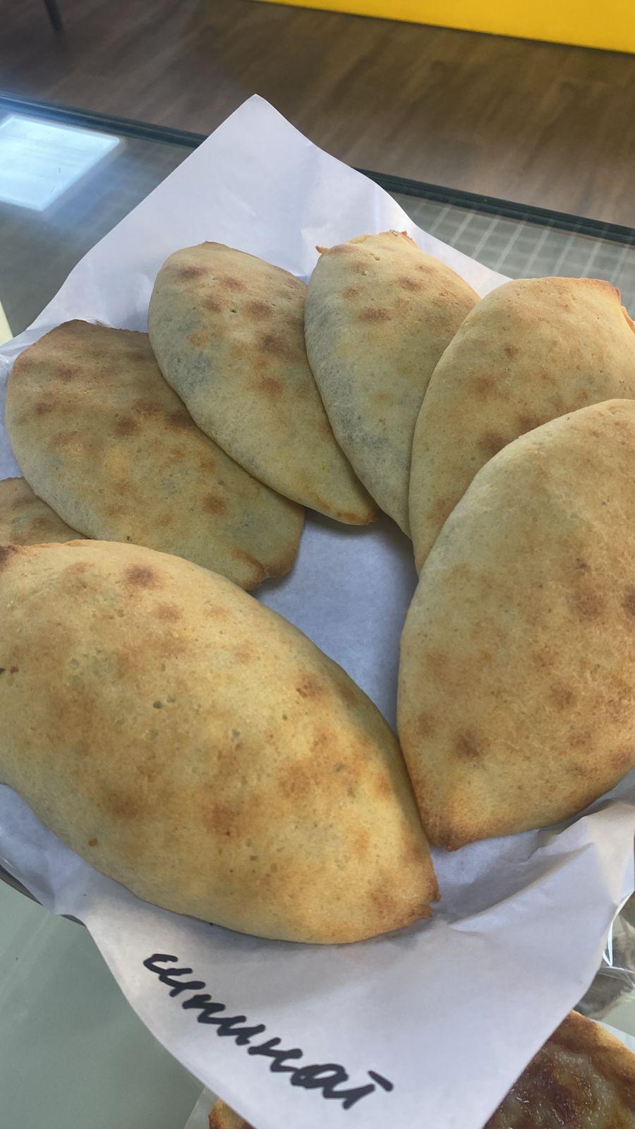 Пирожки с шпинатом и яйцом 2шт