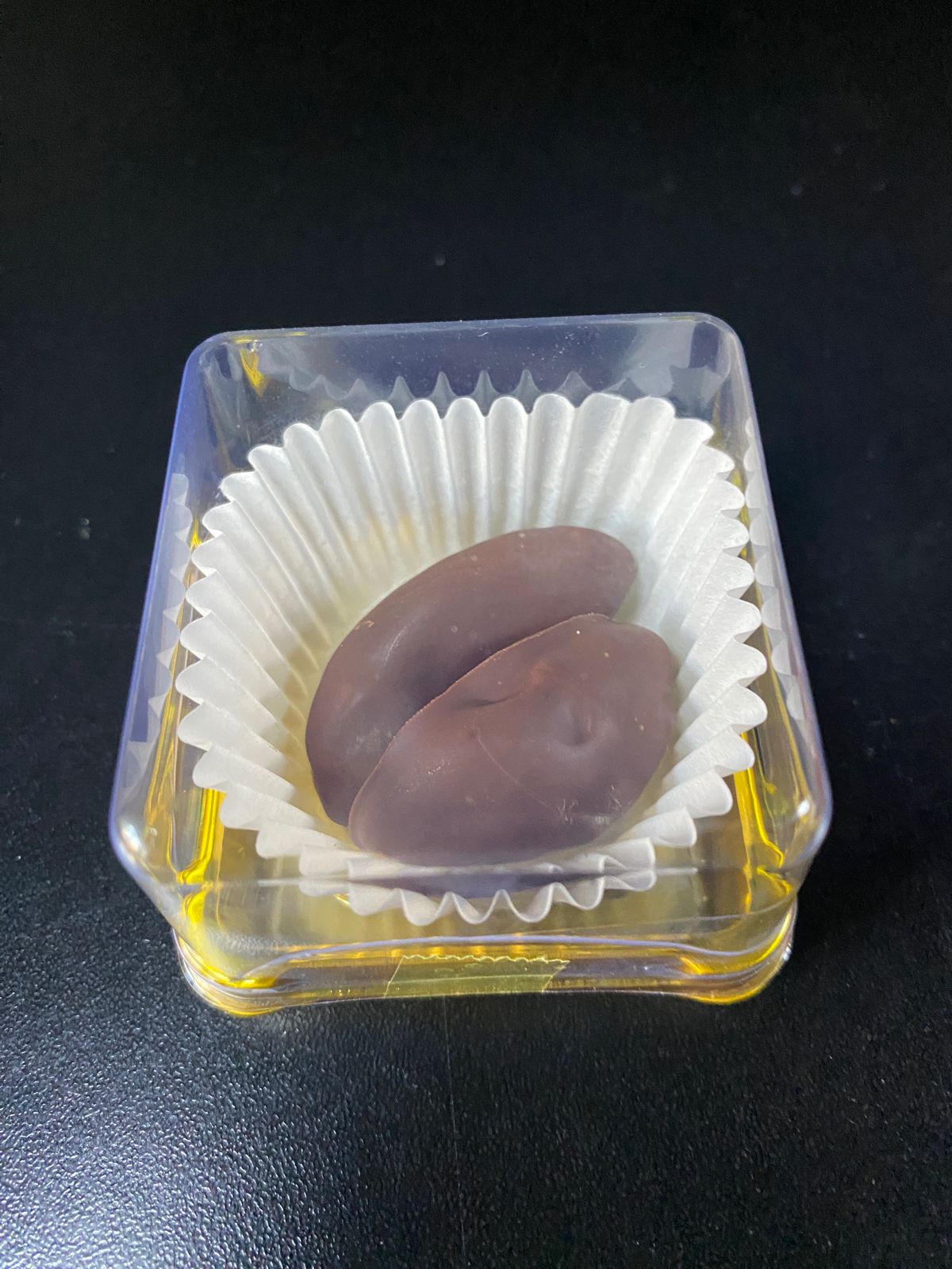 Бразильский орех в шоколаде